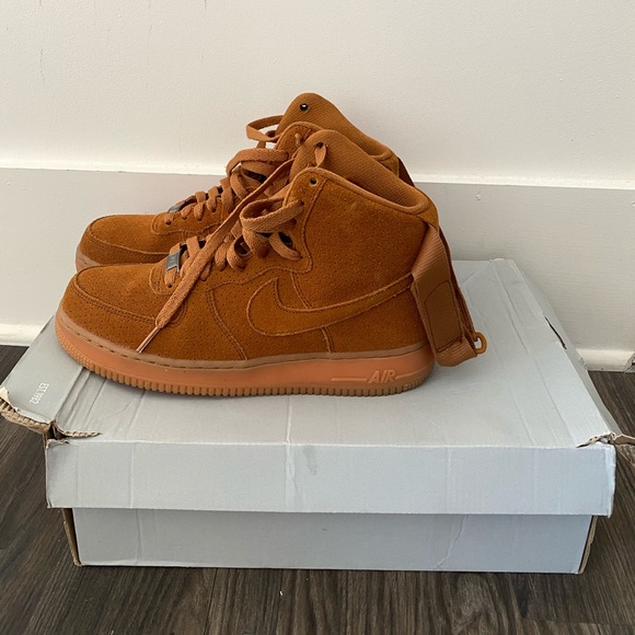 air force suede tan